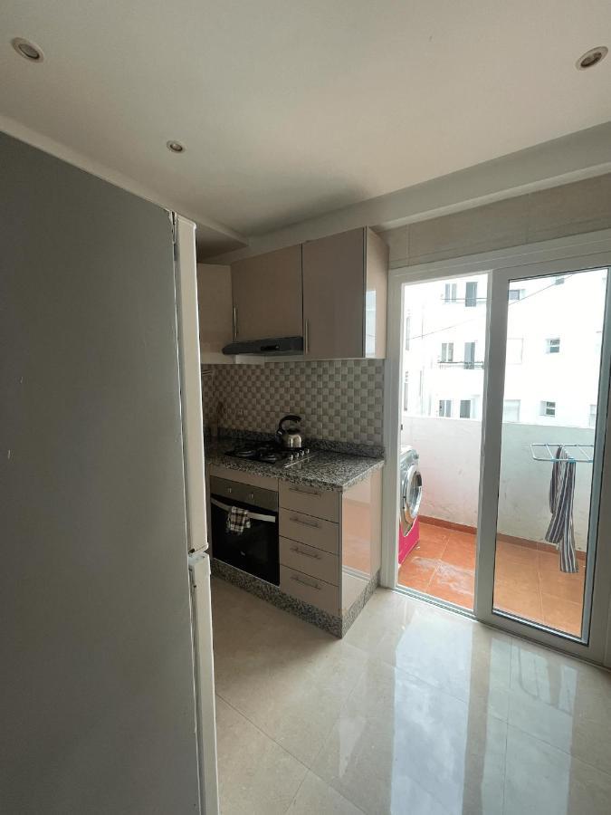 Luxueux Moderne Appartement Au Centre Ville Tanger Exterior foto